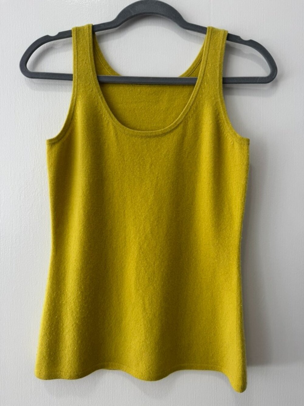 100% Cashmere Chartreuse Scoop Neck Tank Top No Size- S/M Quiet Luxury Indie